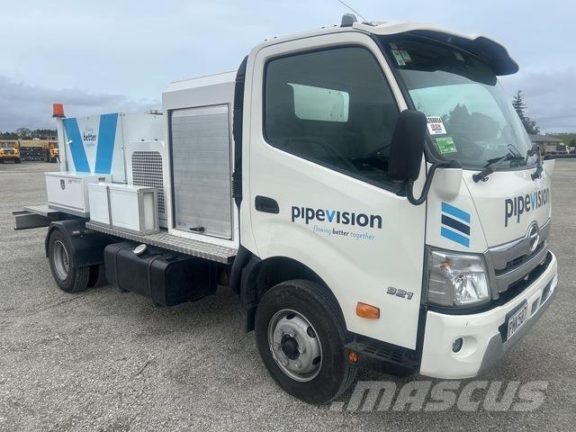 Hino 300 921 Vízszállító teherautók