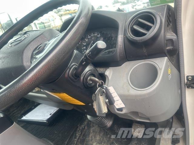 Hino 300 921 Vízszállító teherautók