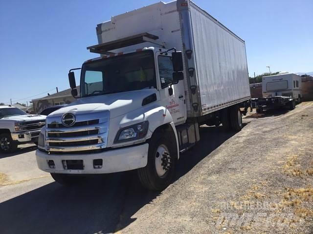 Hino 338 Dobozos teherautók
