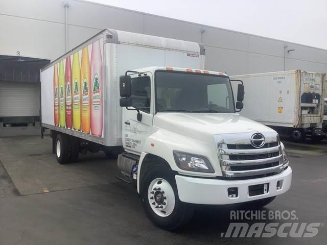 Hino 338 Dobozos teherautók