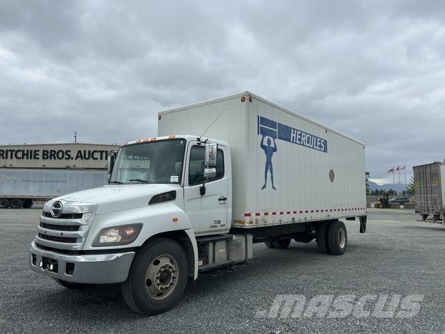 Hino 338 Dobozos teherautók