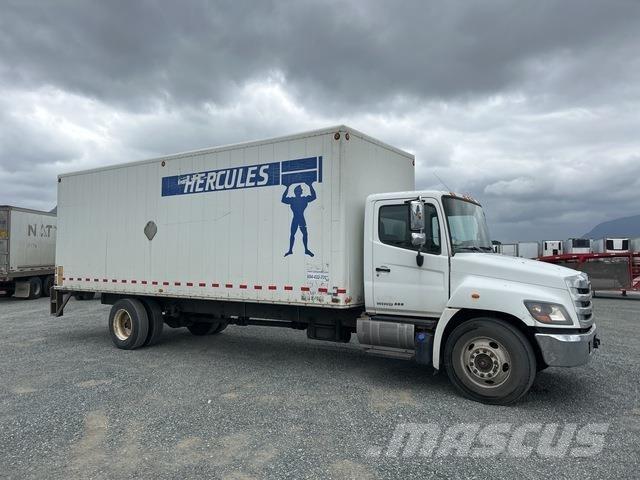 Hino 338 Dobozos teherautók