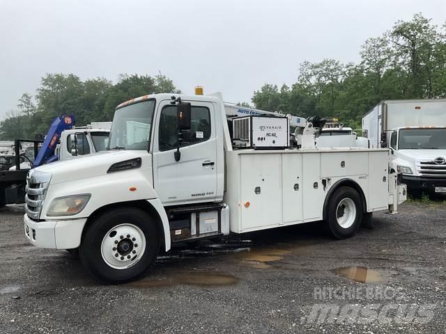 Hino 338 Közúti karbantartó haszongépek