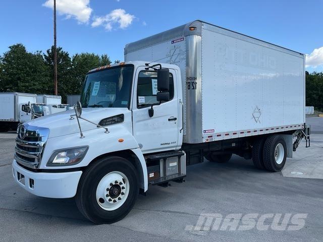 Hino 338 Dobozos teherautók