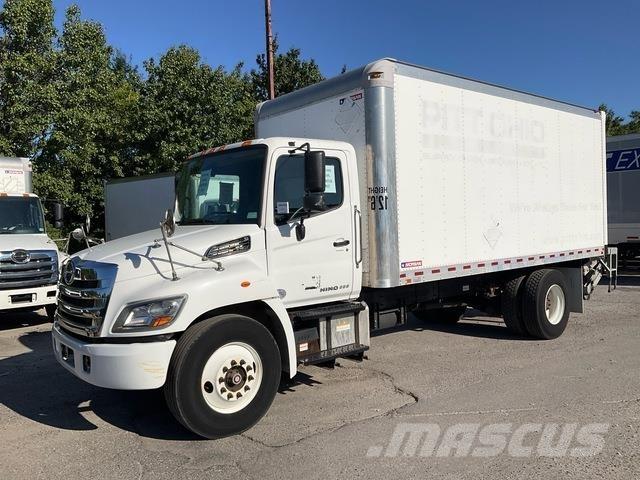 Hino 338 Dobozos teherautók