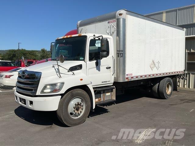 Hino 338 Dobozos teherautók