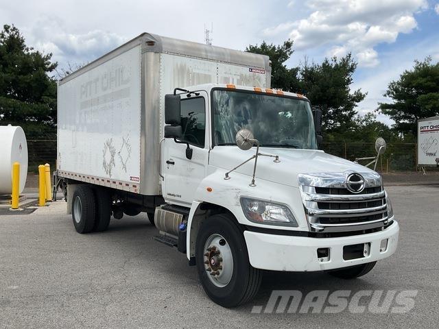 Hino 338 Dobozos teherautók