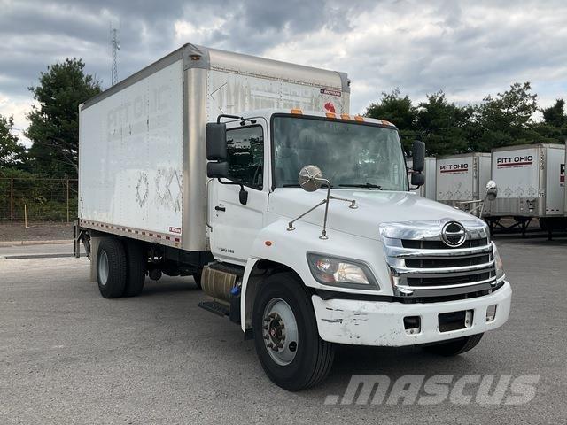 Hino 338 Dobozos teherautók