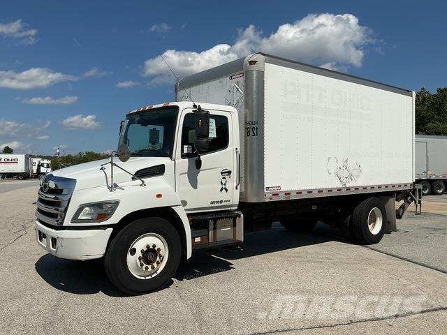 Hino 338 Dobozos teherautók