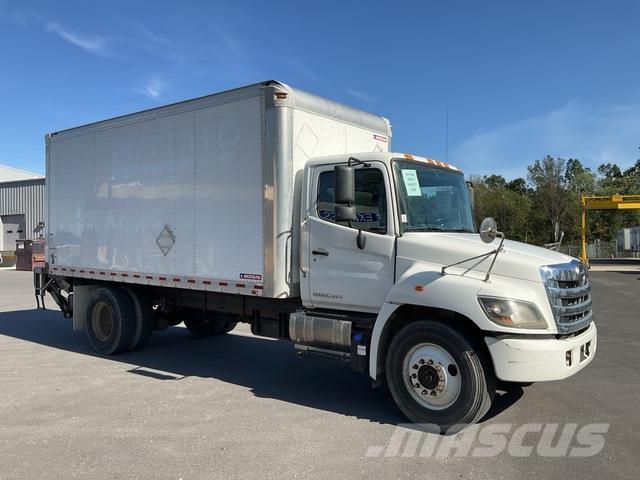 Hino 338 Dobozos teherautók