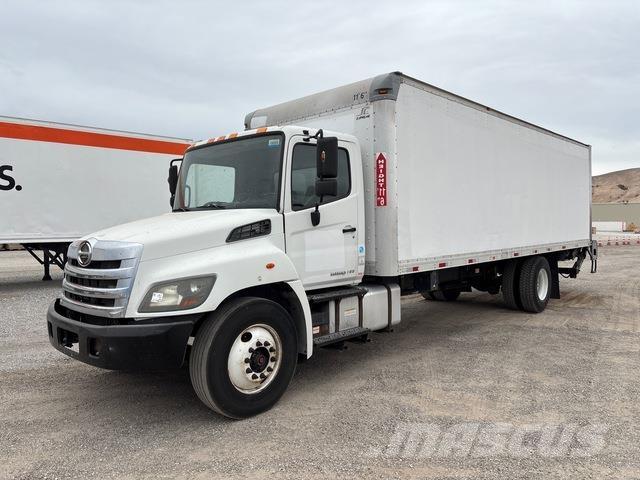 Hino 338 Dobozos teherautók
