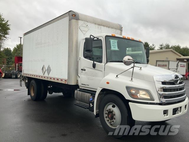 Hino 338 Dobozos teherautók