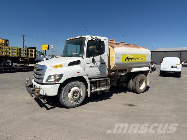 Hino 338 Vízszállító teherautók