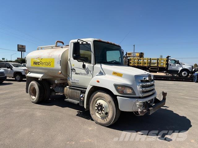 Hino 338 Vízszállító teherautók