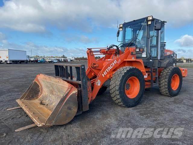 Hitachi ZW120 Gumikerekes homlokrakodók