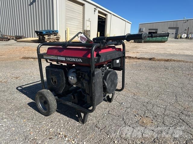 Honda EB 5000X Dízel áramfejlesztők