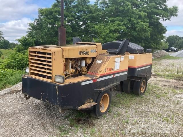 Hypac C530A Pneumatikus kerekes hengerek
