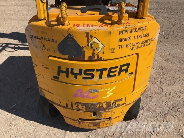 Hyster E65Z-40 Elektromos targoncák