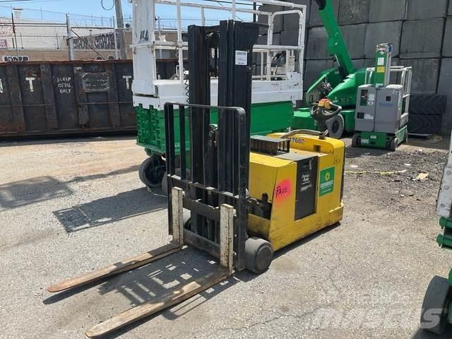 Hyster W30ZC Elektromos gyalogkíséretű targoncák