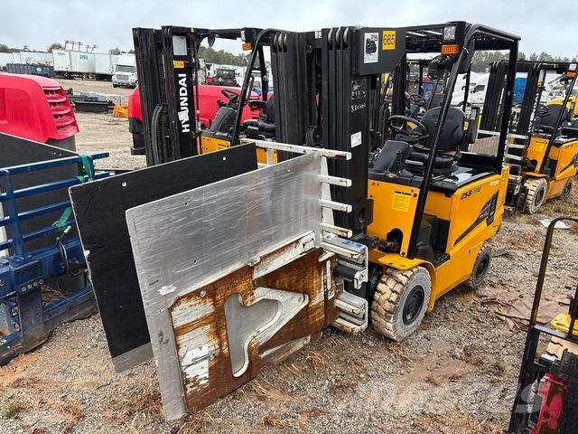 Hyundai 25B-9U Elektromos targoncák