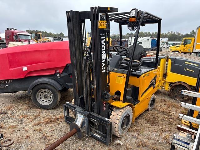 Hyundai 25B-9U Elektromos targoncák