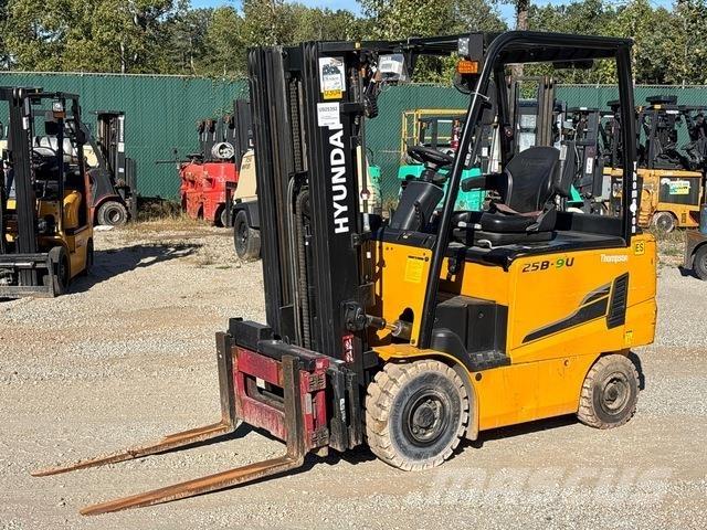 Hyundai 25B-9U Elektromos targoncák