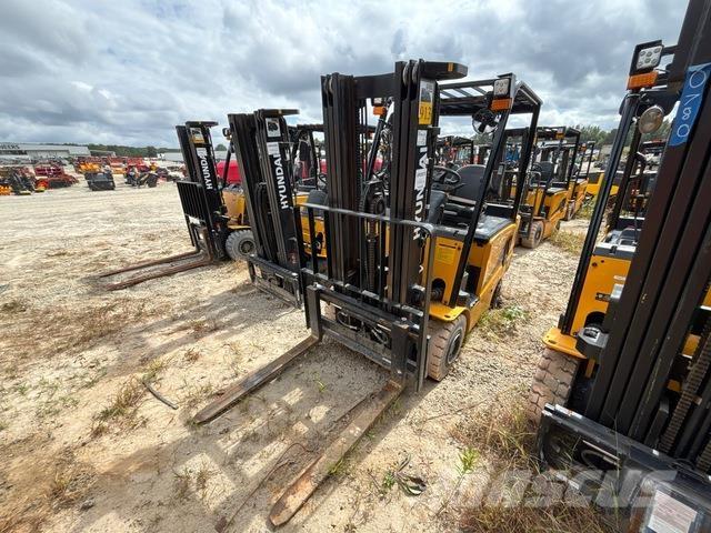 Hyundai 25B-9U Elektromos targoncák