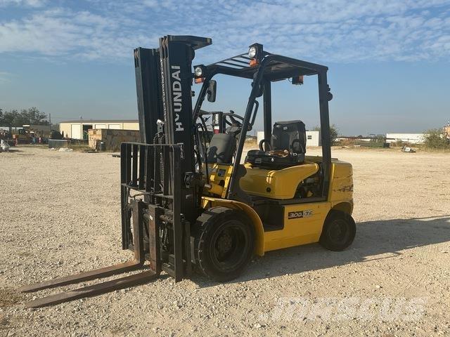 Hyundai 30D-7E Targoncák-Egyéb