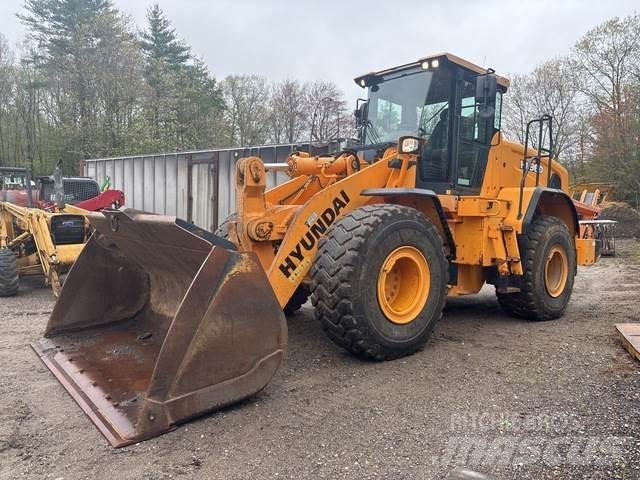 Hyundai HL960 Gumikerekes homlokrakodók