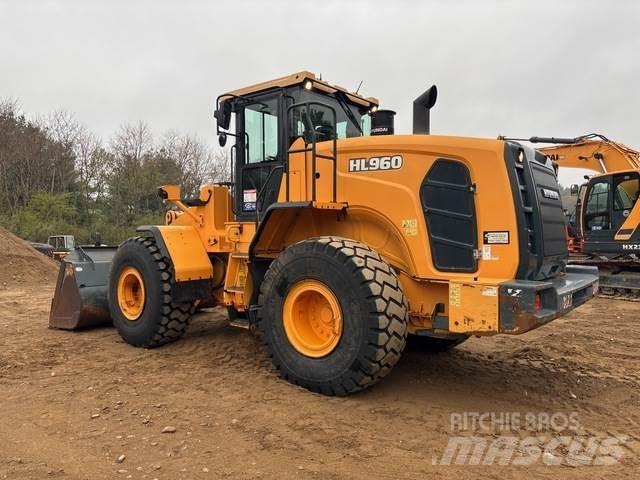 Hyundai HL960 Gumikerekes homlokrakodók