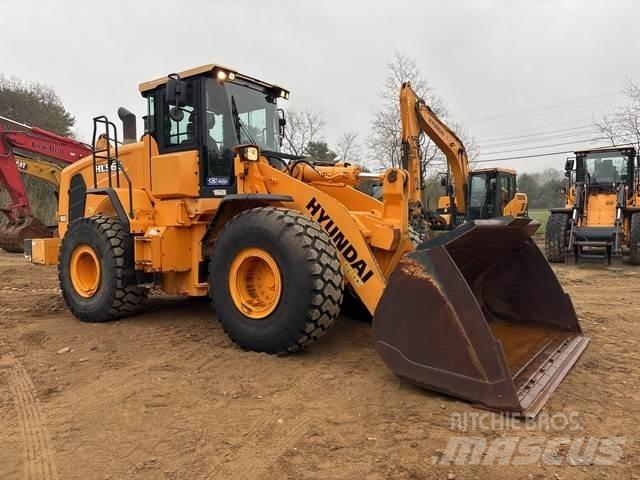 Hyundai HL960 Gumikerekes homlokrakodók