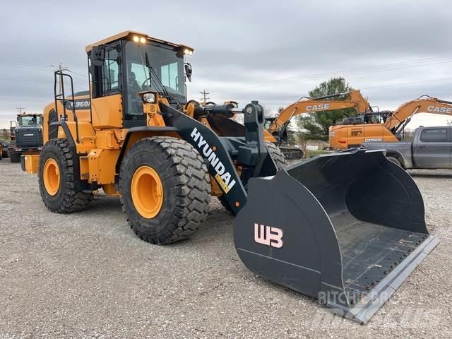 Hyundai HL960A Gumikerekes homlokrakodók