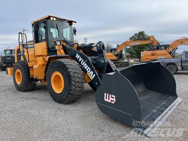 Hyundai HL960A Gumikerekes homlokrakodók