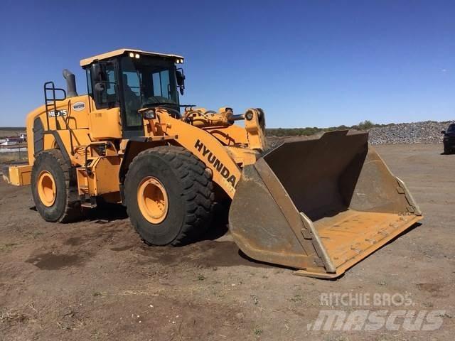 Hyundai HL975 Gumikerekes homlokrakodók