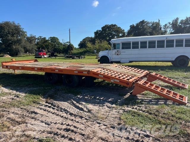 Interstate  Járműszállító pótkocsik