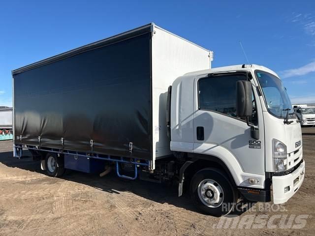 Isuzu FRR 600 Elhúzható ponyvás