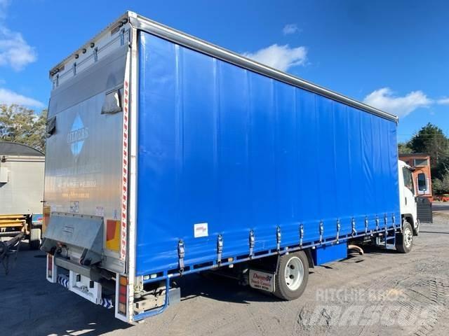 Isuzu FSD 850 Elhúzható ponyvás