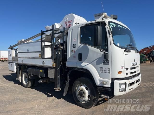 Isuzu FSS550 Teherautóra szerelt emelők és állványok