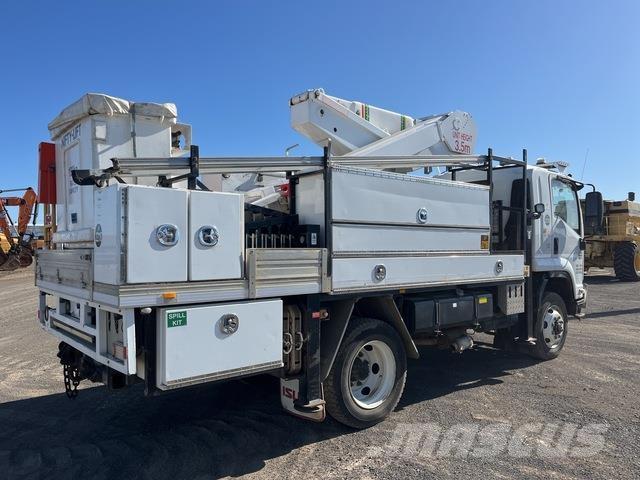 Isuzu FSS550 Teherautóra szerelt emelők és állványok