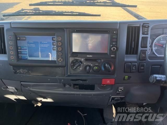 Isuzu FSS550 Teherautóra szerelt emelők és állványok