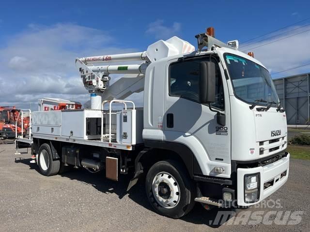 Isuzu FTR900 Teherautóra szerelt emelők és állványok