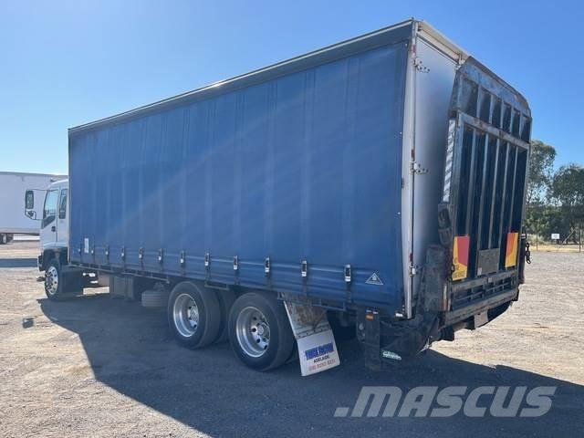 Isuzu FVR 950 Elhúzható ponyvás