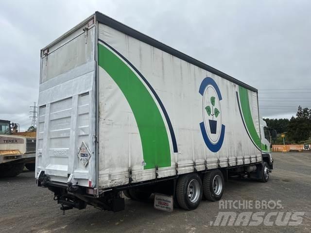 Isuzu FVR950M Elhúzható ponyvás