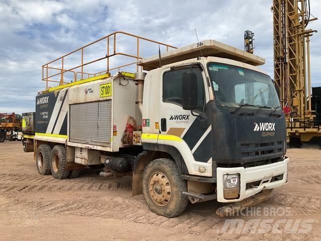 Isuzu FVZ1400 Tartályos teherautók