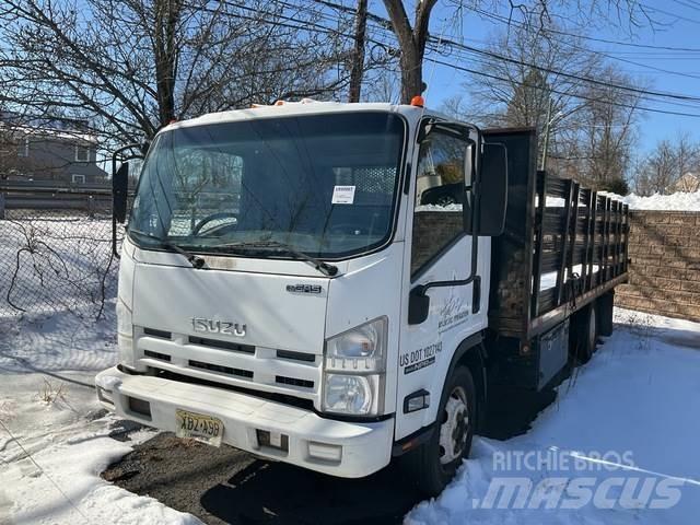 Isuzu NPR Platós / Ponyvás teherautók