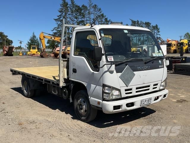 Isuzu NPR 250M Platós / Ponyvás teherautók