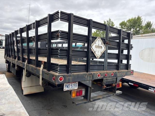 Isuzu NRR Platós / Ponyvás teherautók
