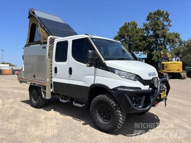 Iveco Daily Platós / Ponyvás teherautók