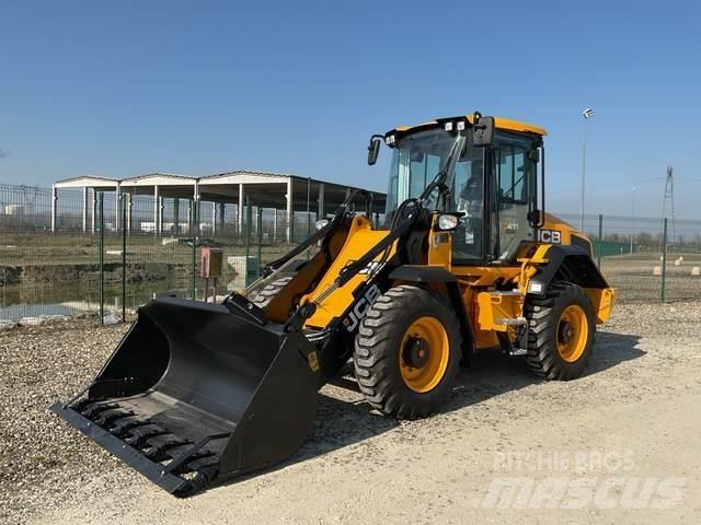 JCB 411 S5 HT Gumikerekes homlokrakodók