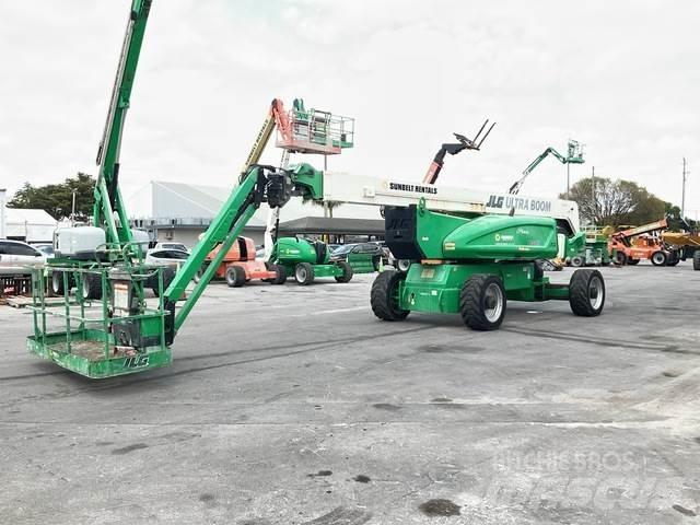 JLG 1250AJP Karos emelők